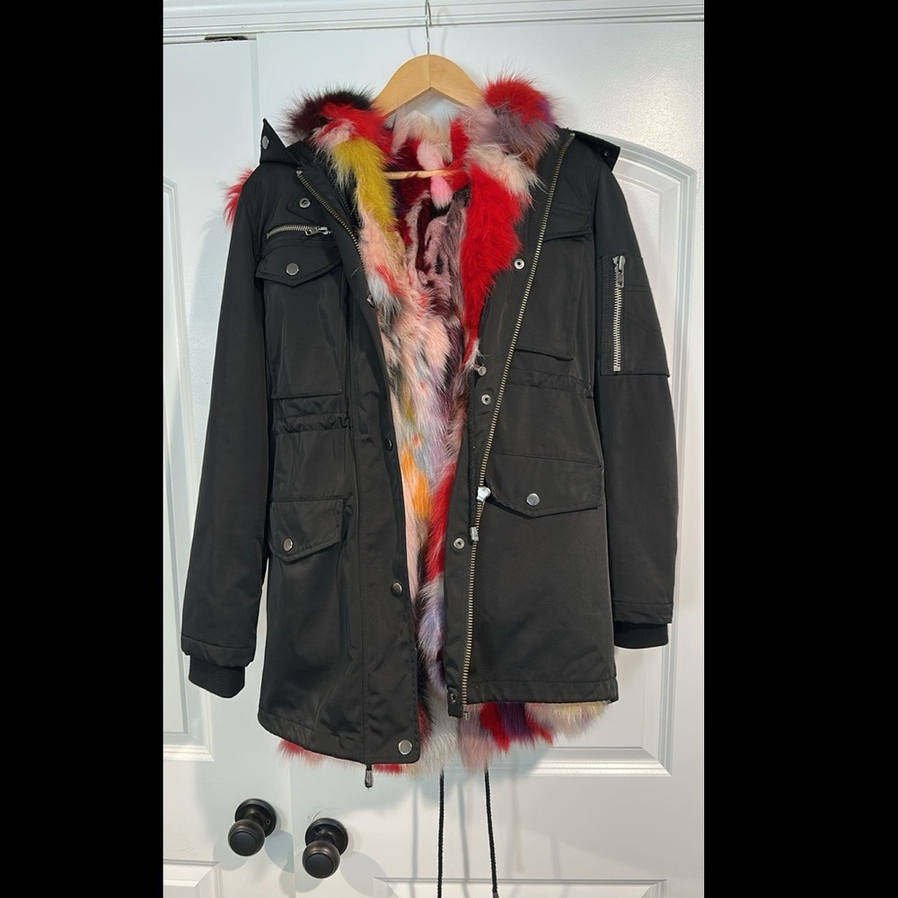 Stylish Black Parka with Multicolor Fur Trim